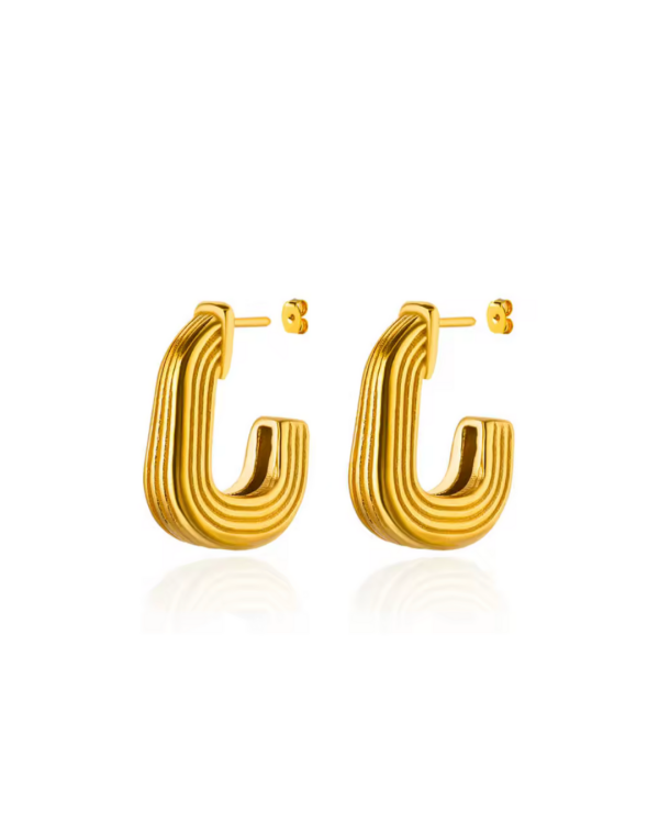 kwadratowe kolczyki w kolorze złotym ryflowane Zapinane na sztyft